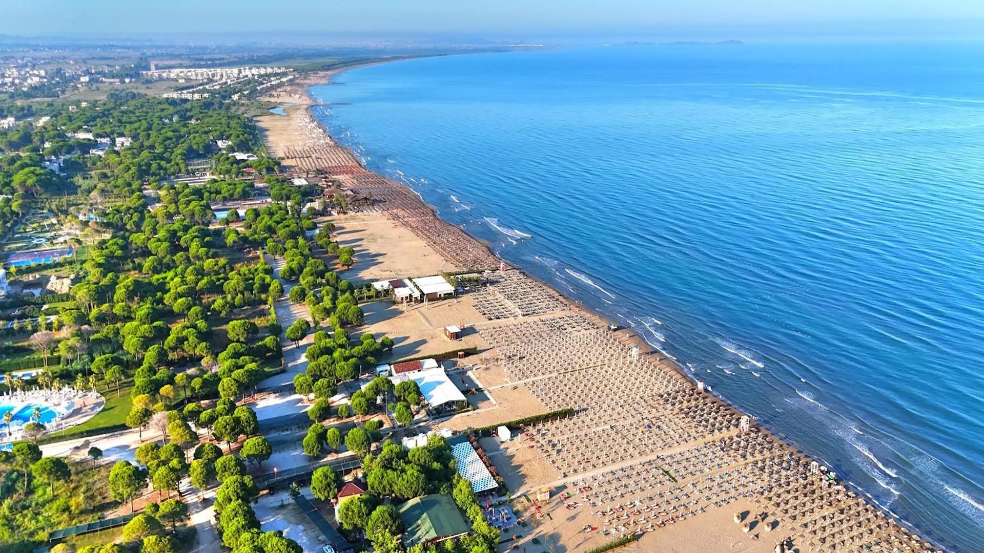 Comfortable Beachside Stay In Gated Resort Plazhi San Pietro 0*,